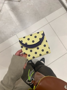 「アイテム（財布）」を使った、土屋莉央さん（レディース・151cm）の冬コーディネート