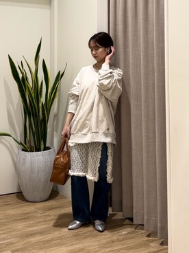 「アイテム（スウェット）」を使った、土屋莉央さん（レディース・151cm・20代）の秋コーディネート