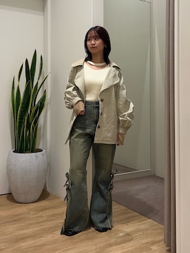 「アイテム（トレンチコート）」を使った、土屋莉央さん（レディース・151cm・20代）の冬コーディネート