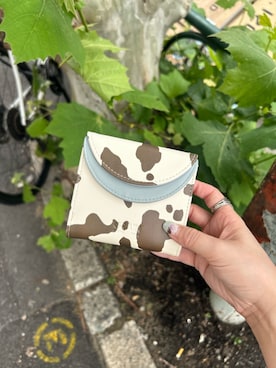 「GRAIN（グレイン）の【GRAIN/グレイン】二つ折りバイカラーウォレット（財布、ブラウン系）」を使った、土屋莉央さん（レディース・151cm）の夏コーディネート