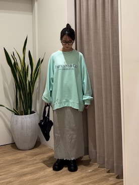 「アイテム（スウェット）」を使った、土屋莉央さん（レディース・151cm・20代）の秋コーディネート