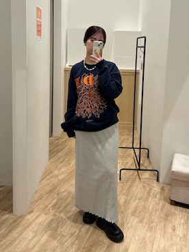 「アイテム（スウェット）」を使った、土屋莉央さん（レディース・151cm・20代）の秋コーディネート