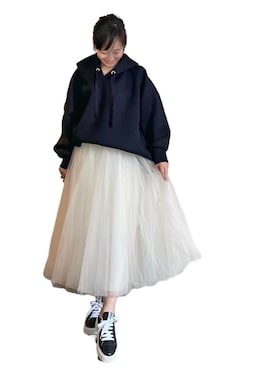 「miu miu（ミュウミュウ）のアイテム（スニーカー）」を使った、komikaさん（レディース・159cm）の春コーディネート