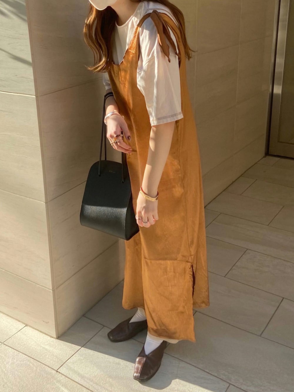 「ワンピース、淡色コーデ、ワンピースコーデ、カフェコーデ、eimy_ootd、淡色女子、lawgy、amiur、eim_press、eim_dailycode」｜「lawgyのアイテム（シューズ、ブラウン系）」を使った、𝗆𝖺𝗂さん（レディース・158cm）の秋コーディネートの1枚目の写真