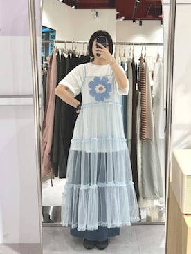 「QUEEN SHOP（クイーンショップ）の01099605（その他トップス、ブルー系）」を使った、QUEEN SHOPさん（レディース・166cm）の春コーディネート