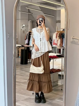 「QUEEN SHOP（クイーンショップ）の01099638（トップス、ブラウン系）」を使った、QUEEN SHOPさん（レディース・166cm）の春コーディネート