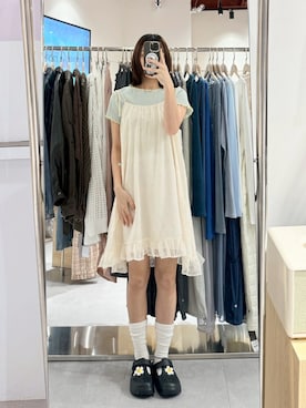 「QUEEN SHOP（クイーンショップ）の01099493（トップス、ブルー系）」を使った、QUEEN SHOPさん（レディース・166cm）の春コーディネート