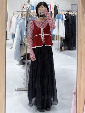 「アイテム（ベスト、レッド系）」を使った、QUEEN SHOPさん（レディース・155cm）の秋コーディネート