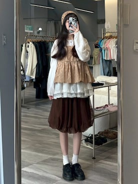 「QUEEN SHOP（クイーンショップ）の01099522（シャツ/ブラウス、ホワイト系）」を使った、QUEEN SHOPさん（レディース・158cm）の秋コーディネート