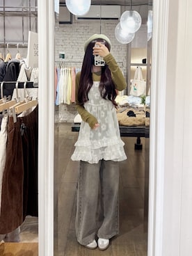 「QUEEN SHOP（クイーンショップ）の01099505（その他トップス、ホワイト系）」を使った、QUEEN SHOPさん（レディース・166cm）の春コーディネート