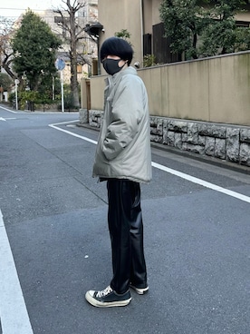 「stein（シュタイン）のアイテム（スラックス）」を使った、Mizukiさん（メンズ・169cm）の冬コーディネート