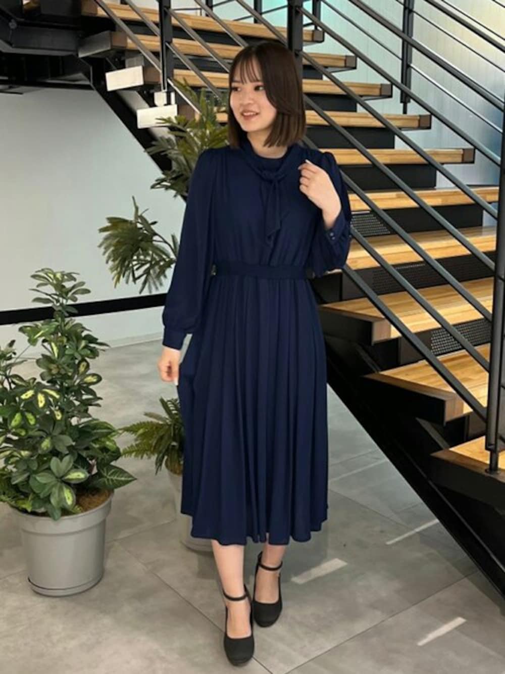 「ワンピース、シフォン、フェミニン、ボウタイ、春コーデ、ワンピーススタイル、astoria odier、ジョーゼット、アストリアオディール、ASTORIAODIER」｜「ASTORIA ODIERのシフォンジョーゼットボウタイワンピース（ワンピース、ブルー系）」を使った、ASTORIA ODIER（アストリア オディール）さん（レディース・157cm）の春コーディネートの1枚目の写真