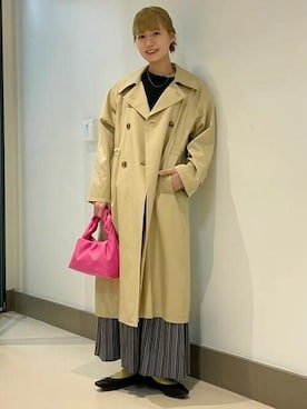 「デザイントップス」｜「アイテム（トレンチコート）」を使った、Ray BEAMSさん（レディース・162cm）の春コーディネート