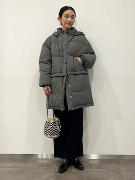 「機能性素材」｜「アイテム（ダウンジャケット/コート）」を使った、BEAMS HEART WOMENさん（レディース・160cm）の秋コーディネート