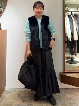「レザースカート」｜「アイテム（ステンカラーコート）」を使った、FREAK'S STORE HEAD OFFICE WOMENさん（レディース・156cm）の冬コーディネート