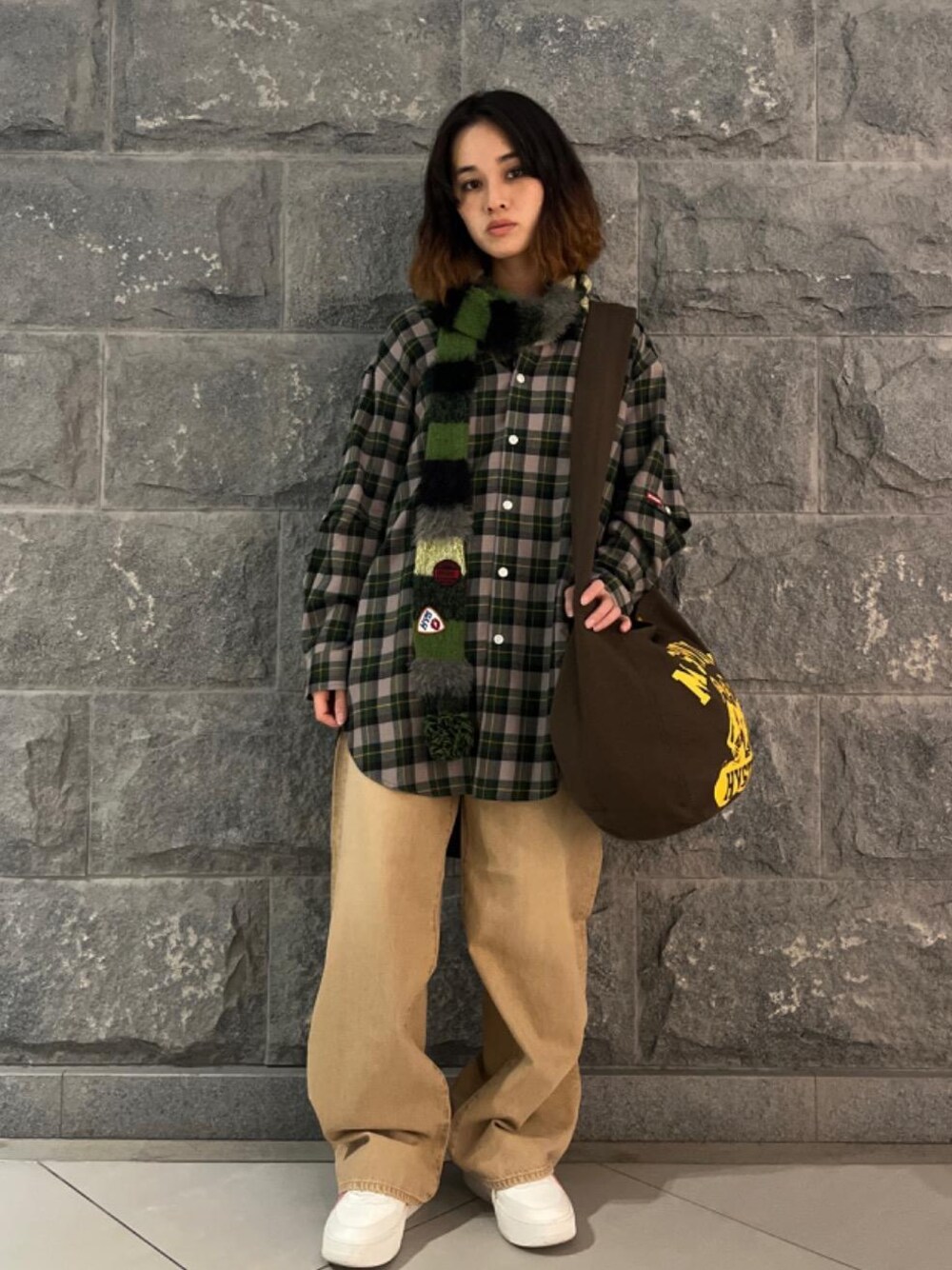 SHAGGY BORDER スリムニットマフラーを使った人気ファッション