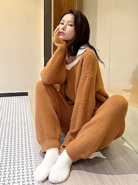 「OSYAREVO」｜「アイテム（ルームウェア）」を使った、OSYAREVOさん（レディース・168cm）の秋コーディネート