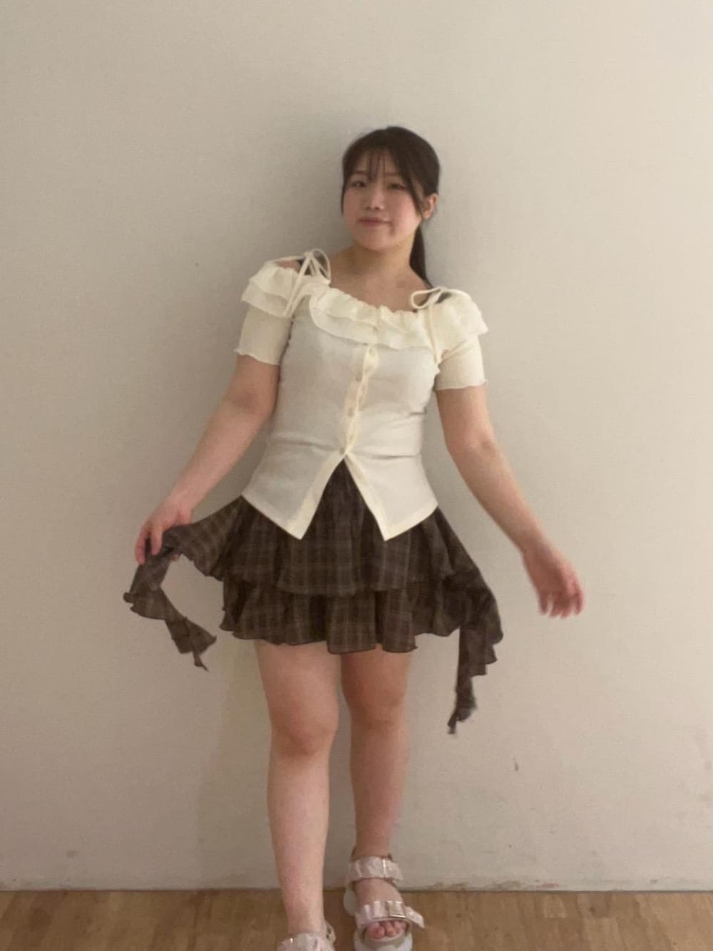 「トレンド、ガーリー、ミニ、MAJESTIC LEGON、低身長、カラーコーデ、マジェスティックレゴン、骨格ストレート、夏コーデ、ブルべ夏」｜「MAJESTIC LEGONのジェリーソールギャザースポサン（サンダル、ピンク系）」を使った、Ayumiさん（レディース・150cm）の夏コーディネートの1枚目の写真