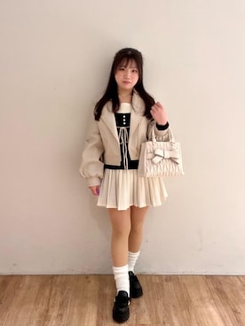 「MAJESTIC LEGON（マジェスティックレゴン）の2WAYボリュームローファー（ローファー、ブラック系）」を使った、Ayumiさん（レディース・149cm）の春コーディネート