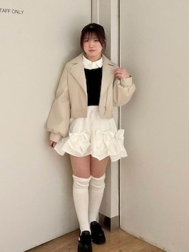 「MAJESTIC LEGON（マジェスティックレゴン）の2WAYボリュームローファー（ローファー、ブラック系）」を使った、Ayumiさん（レディース・149cm）の春コーディネート