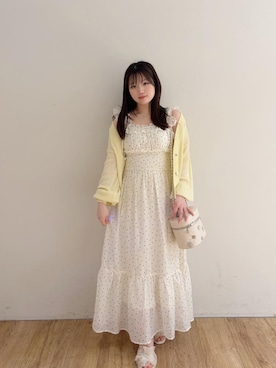 「MAJESTIC LEGON（マジェスティックレゴン）のシアーフリルサンダル（サンダル、ホワイト系）」を使った、Ayumiさん（レディース・149cm）の春コーディネート