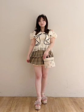 「MAJESTIC LEGON（マジェスティックレゴン）のデコビジューバニティバッグ（ショルダーバッグ、ホワイト系）」を使った、Ayumiさん（レディース・149cm）の夏コーディネート