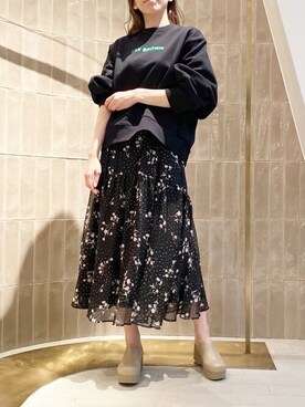 「LILY BROWN（リリーブラウン）のアイテム（スウェット）」を使った、USAGI ONLINEさん（レディース・161cm）の春コーディネート