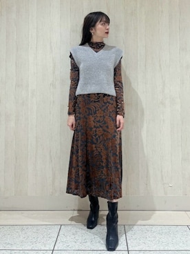 「アイテム（ニット/セーター、シルバー系）」を使った、USAGI ONLINEさん（レディース・157cm）の秋コーディネート