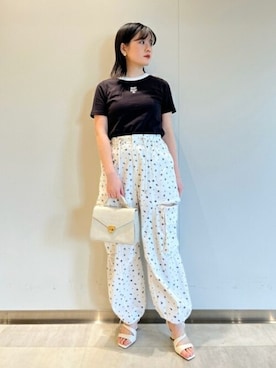 「LILY BROWN（リリーブラウン）のアイテム（カーゴパンツ）」を使った、USAGI ONLINEさん（レディース・153cm）の春コーディネート