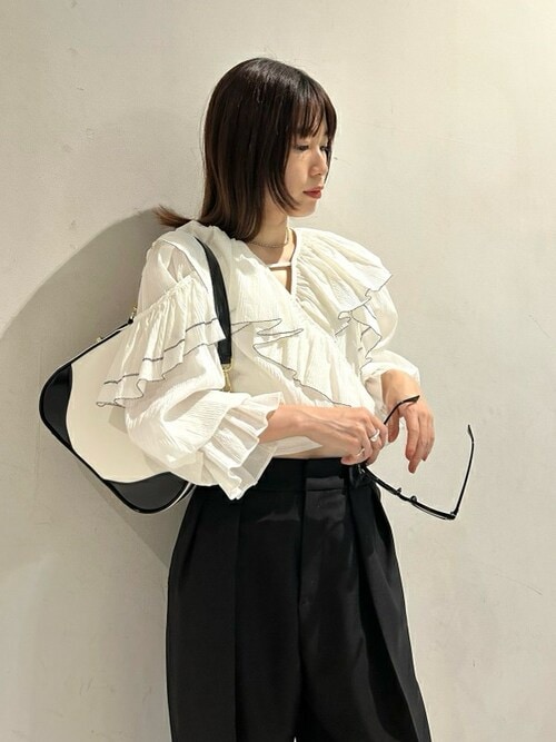 セール】【LILY BROWN×MARY QUANT】ハーフムーンバッグ