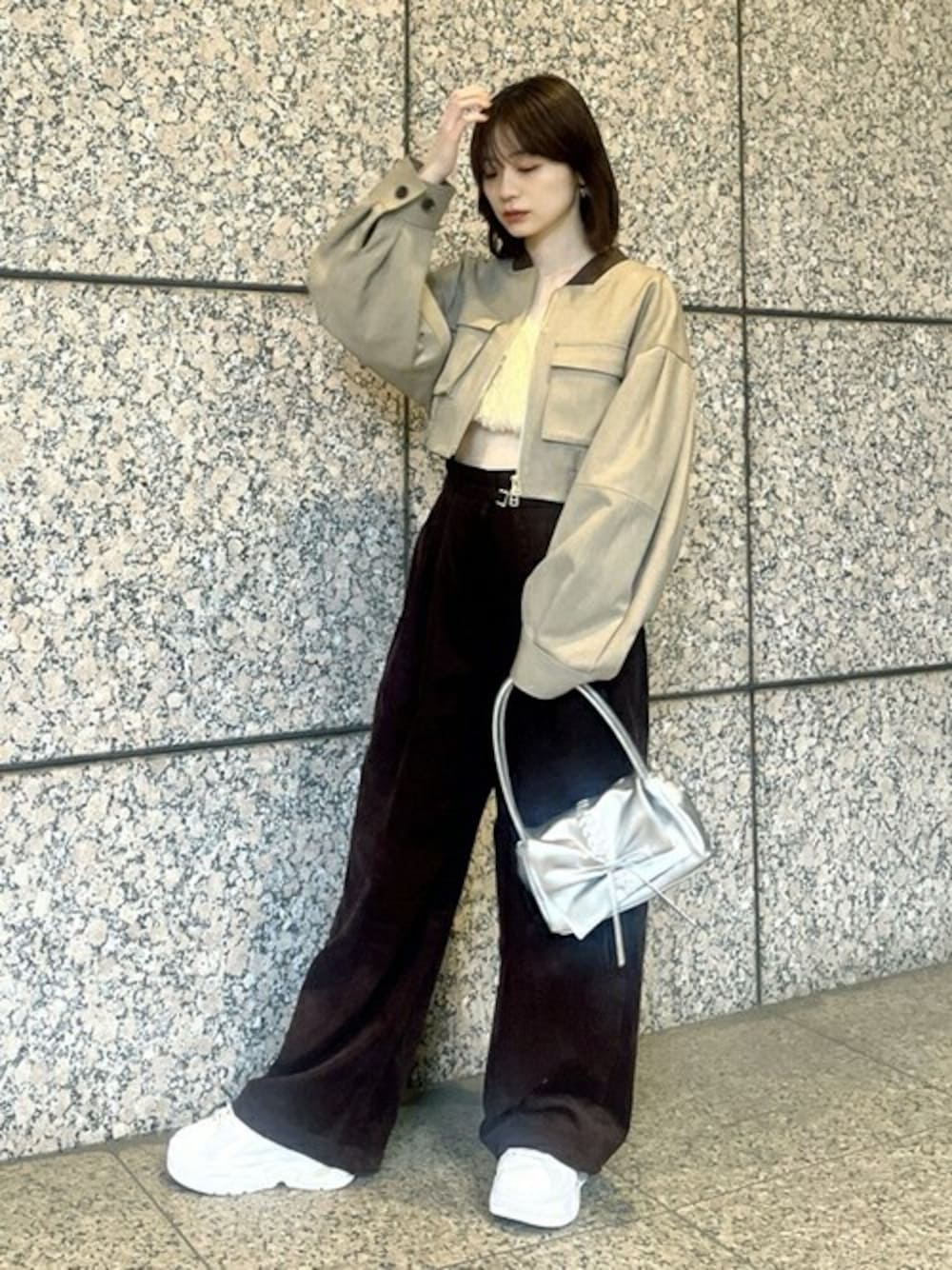 LILY BROWN（リリーブラウン）の「フロントポケットクロップド