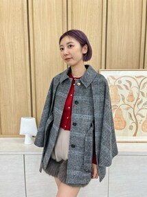 LILY BROWN（リリーブラウン）の「ミドル丈ケープコート（その他