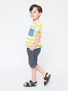 「アイテム（チノパンツ、グレー系）」を使った、BRANSHESさん（キッズ・116cm）の春コーディネート