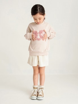 「アイテム（スウェット、ピンク系）」を使った、BRANSHESさん（キッズ・112cm）の秋コーディネート