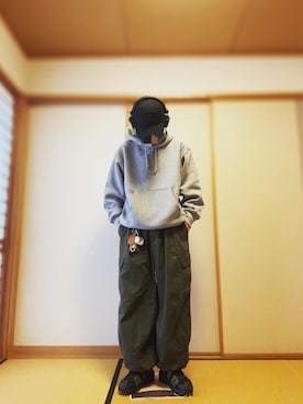 「GU（ジーユー）のアイテム（連帽外套、グレー系）」を使った、らいらいd( '-'  )さん（メンズ・175cm）の春コーディネート
