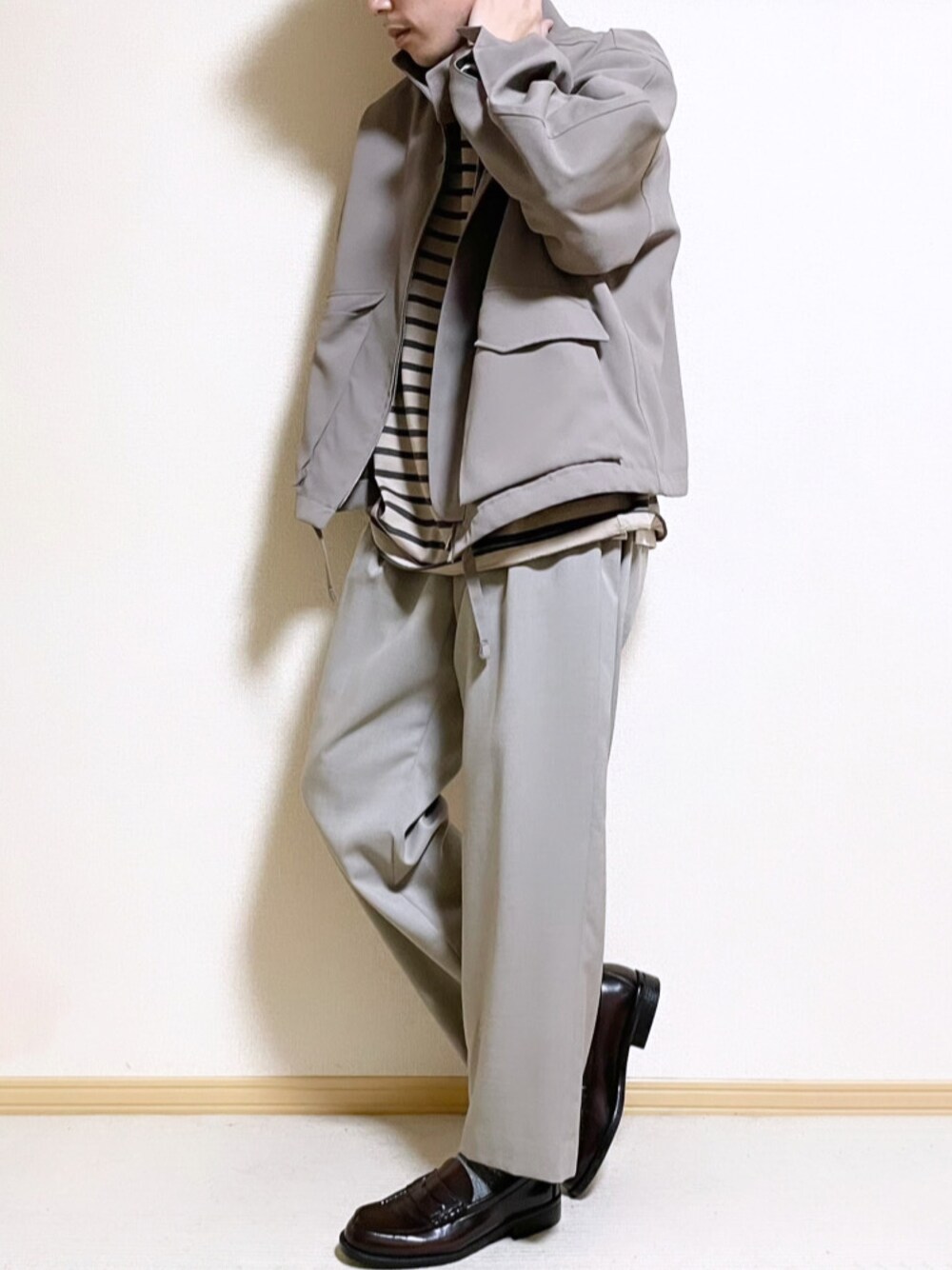「おしゃれさんと繋がりたい、LIDnM、WYM、HARUTA、ジャケット、ボーダー、ローファー、ベージュ、ベージュコーデ、ワントーンコーデ、きれいめカジュアル、ローファーコーデ、instagram、Instagramやってます、オトナカジュアル」｜「LIDNMのKERSEY FLIGHT JACKET（ブルゾン、ベージュ系）」を使った、SHOTARO さん（メンズ・177cm）の冬コーディネートの1枚目の写真