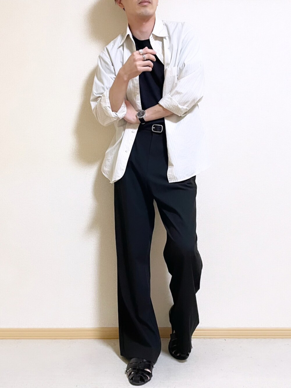 「ZARA、ザラ、UNIQLO、UNIQLO U、ユニクロ、WEGO、GLOBAL WORK、シャツスタイル、シャツ、フレアパンツ、ハイウエスト、レディース、サンダル、グルカサンダル、春夏コーデ」｜「UNIQLOのアイテム（シャツ/ブラウス、その他）」を使った、SHOTARO さん（メンズ・177cm）の春コーディネートの1枚目の写真