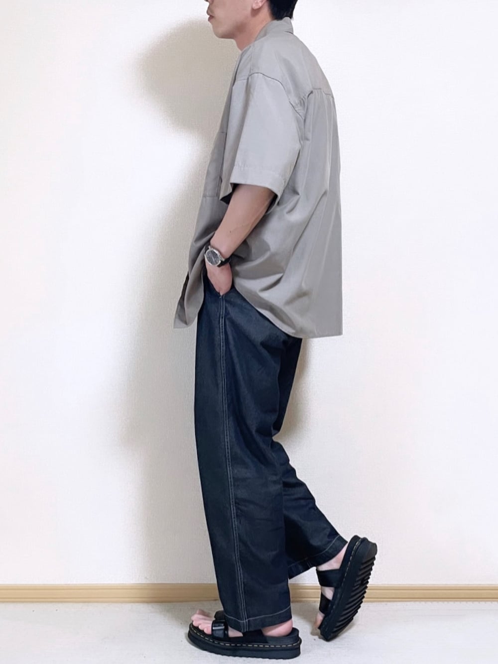 「夏服、夏コーデ、夏、シャツスタイル、半袖シャツ、デニム、デニムパンツ、サンダル、LIDnM、WYM、Dr.Martens、きれいめカジュアル、シャツ、ベージュ、instagramフォローお願いします」｜「WYM LIDNMの【WYM LIDNM】TENCEL WIDE HALF SLEEVE SHIRT（シャツ/ブラウス、ベージュ系）」を使った、SHOTARO さん（メンズ・177cm）の春コーディネートの1枚目の写真