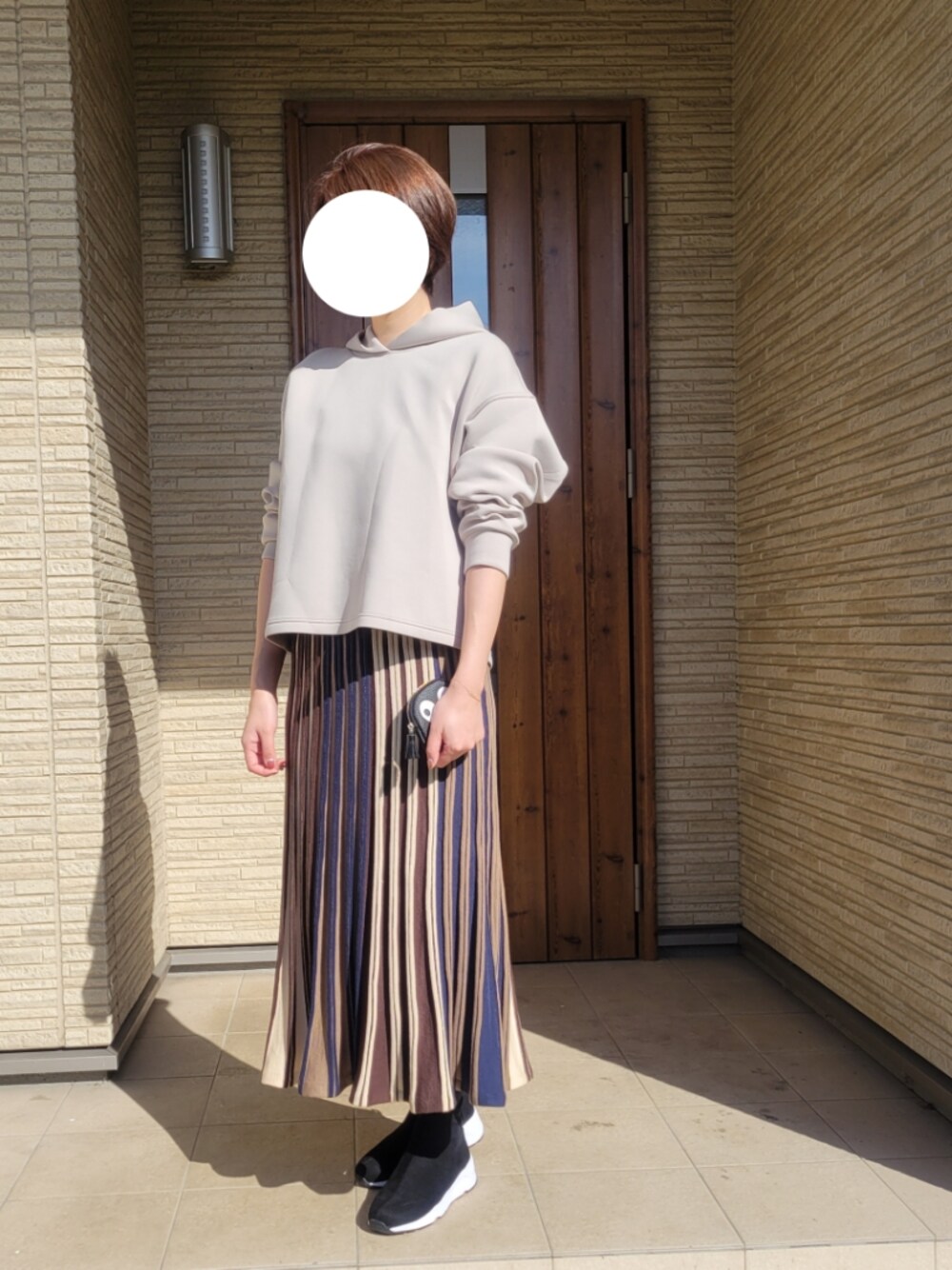 「スカート、ベージュ、ネイビー、ユニクロ、ブラウン、プチプラ、プリーツスカート、休日コーデ、高身長女子、ニットスカート」｜「しまむらのアイテム（スカート、その他）」を使った、1ro31ro3さん（レディース・168cm）の秋コーディネートの1枚目の写真