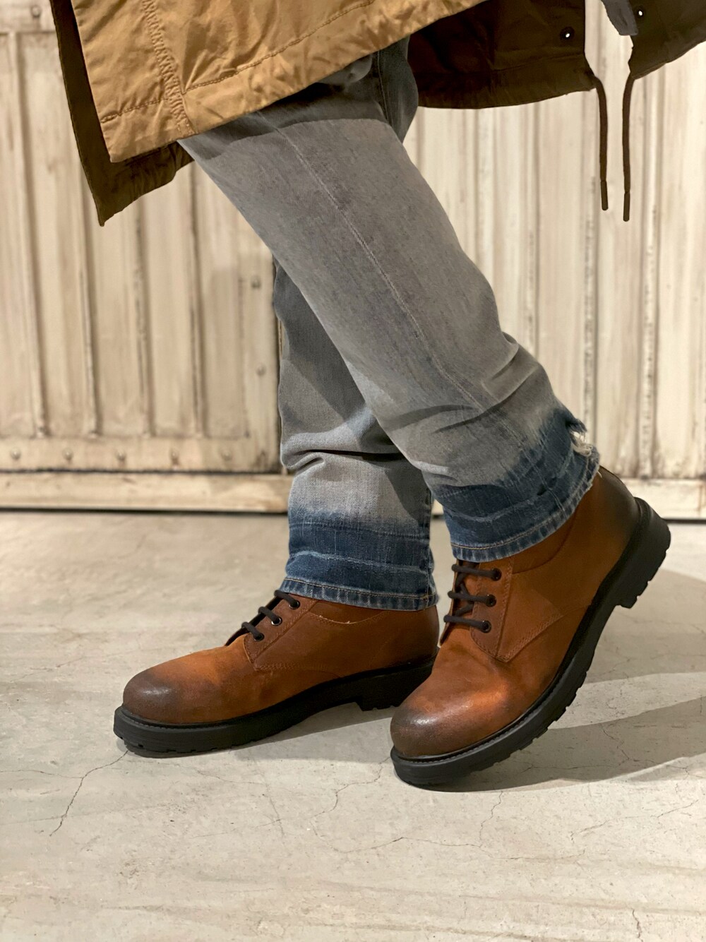 DIESEL（ディーゼル）の「メンズ オイルドスエード ワークブーツ