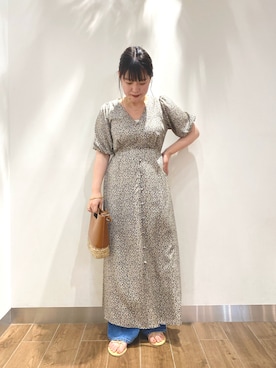 「SHENERY（シーナリー）のフラワープリントVネックワンピース（One piece dress、グレー系）」を使った、KITAHARAさん（レディース・152cm）の夏コーディネート