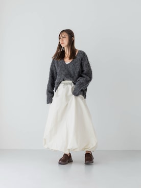 「EVOL（イーボル）のアイテム（ローファー）」を使った、渡部さん（レディース・163cm）の秋コーディネート