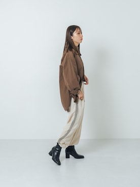 「アイテム（レインシューズ）」を使った、渡部さん（レディース・163cm）の秋コーディネート