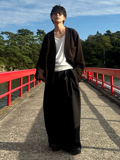 「soerte(ソエルテ)の3tuck Wide Balloon Trousers / 3タックワイドバルーンスラックス(スラックス)」を使った、ゆうさん(メンズ・178cm)の秋コーディネート
