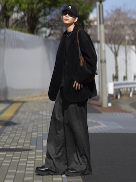 「LUENNA（ルエナ）の【LUENNA】Heavyweight Long Sleeve Tee / ヘビーウェイト ロングスリーブTシャツ（ロンT）（Tシャツ/カットソー、ブラック系）」を使った、ゆうさん（メンズ・178cm）の春コーディネート