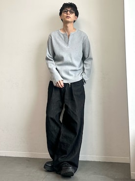 「EVOLVERA（エボルヴェラー）のThermal Henley Neck Hook Long T-shirt / サーマルヘンリーネック フック ロングT（Tシャツ/カットソー、グレー系）」を使った、ゆうさん（メンズ・178cm）の秋コーディネート