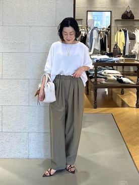 「RIVE DROITE（リヴドロワ）のアイテム（バッグ）」を使った、emi95152さん（レディース・159cm）の春コーディネート