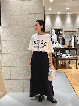「大人カジュアルコーデ」｜「アイテム（スカート）」を使った、emi95152さん（レディース・159cm）の夏コーディネート