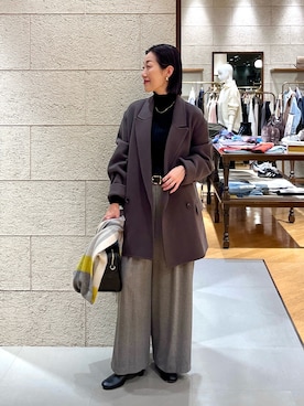 「アイテム（ストール/ショール）」を使った、emi95152さん（レディース・159cm）の秋コーディネート