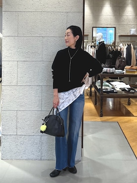 「アイテム（ストール/ショール）」を使った、emi95152さん（レディース・159cm）の冬コーディネート